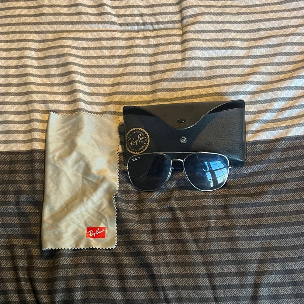 Ray-Ban Black Aviator Sunglasses with Case
